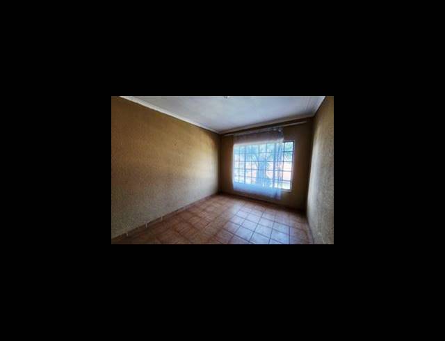 3 BEDROOM HOUSE FOR SALE IN GEELHOUTPARK